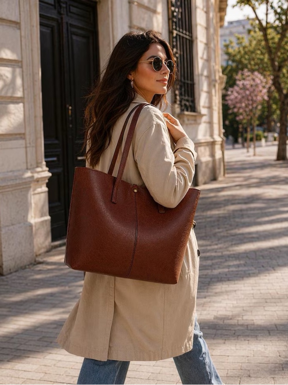 Everyday Brown Leather Tote with Double Straps - Picture 5 of 7